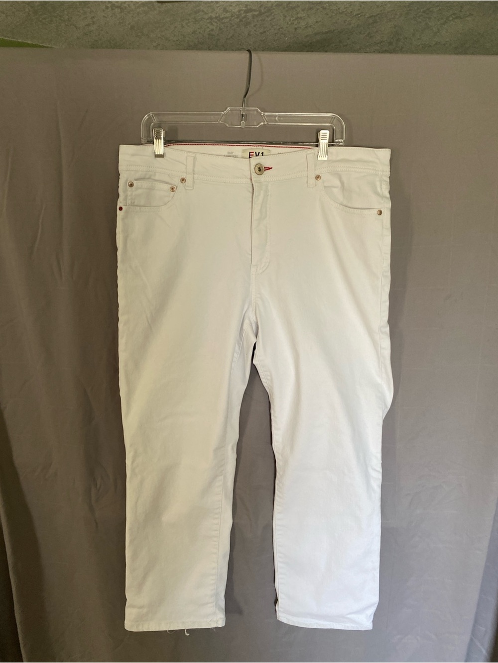 Women's Straight-Leg White Jeans - EV1